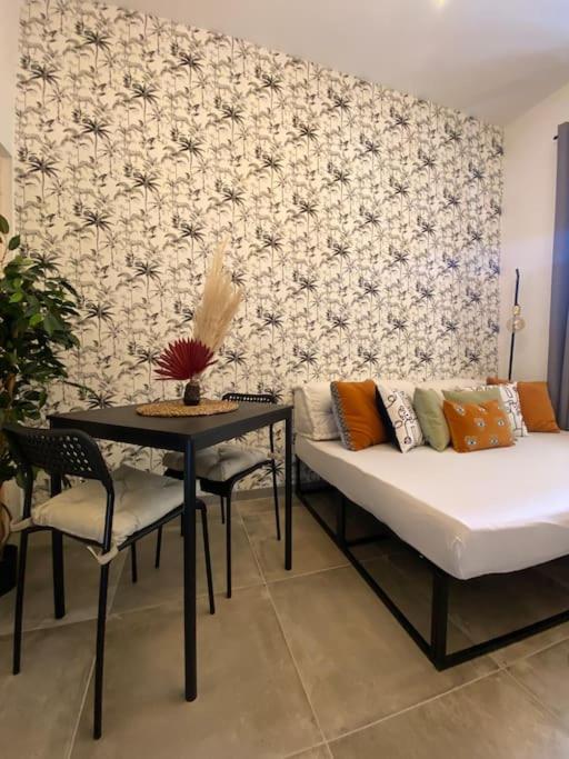 Ferienwohnung Superbe Studio De Charme Tourrette-Levens Exterior foto